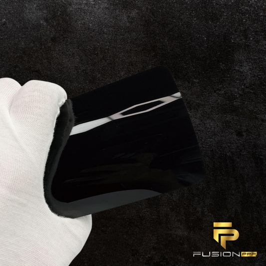 GLOSS BLACK